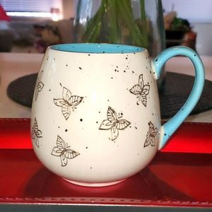 MERITAGE PASTEL BLUE BUTTERFLY MUG COLLECTION